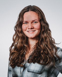 Portrait von Miriam Polanco, Verwaltungsmitarbeiterin im Zentrum für Infektiologie